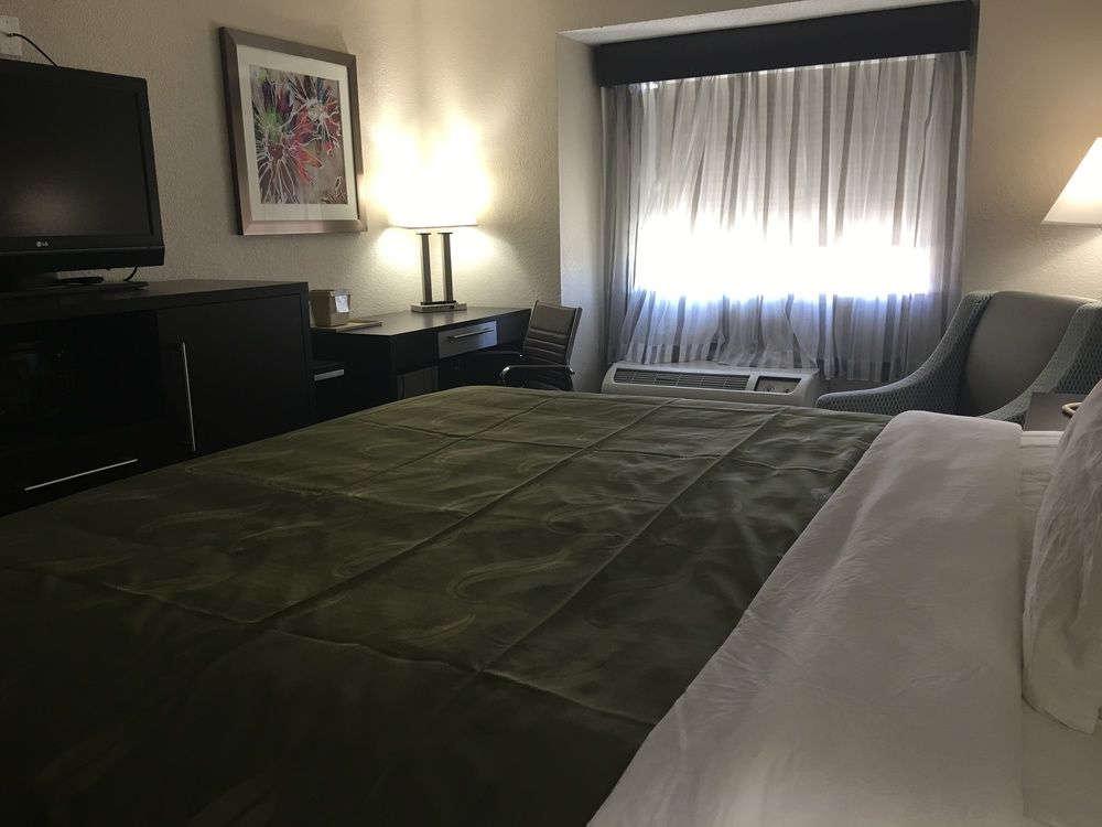 Quality Inn & Suites El Paso I-10 Kültér fotó